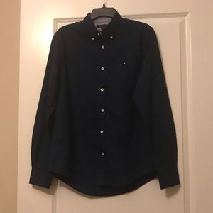 Men’s Tommy Hilfiger blue long sleeve shirt.